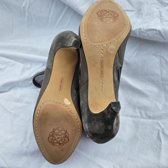Vince Camuto Vanna Grey suede and leather  almond toe BOOTIES  9 M - Picture 8 of 14